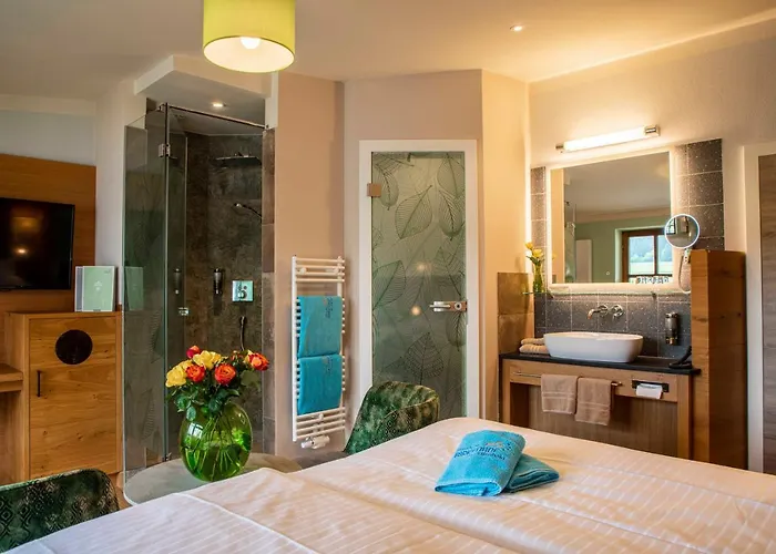 Spirit & Birkenhof Am Elfenhain Hotel Grafenwiesen