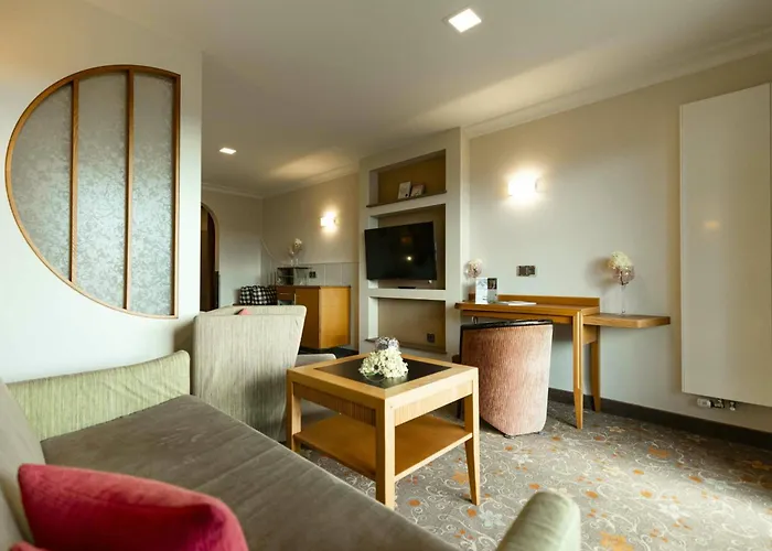 Spirit & Birkenhof Am Elfenhain 4*