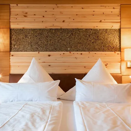 Otel Spirit & Birkenhof Am Elfenhain 4*