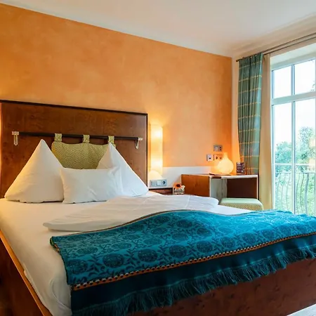 Отель Spirit & Birkenhof Am Elfenhain 4*