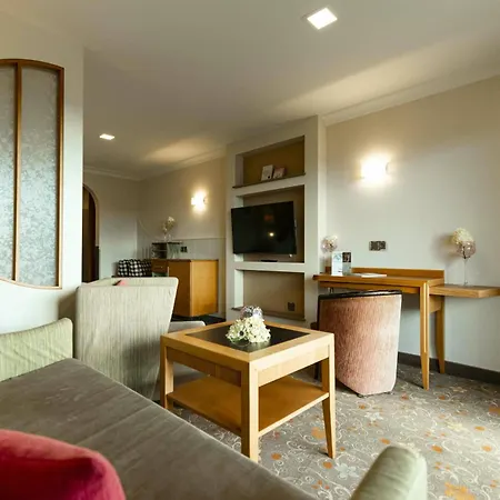 Spirit & Birkenhof Am Elfenhain 4*